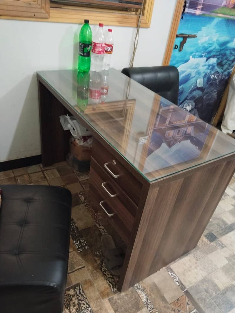 Office Table Almost New 0