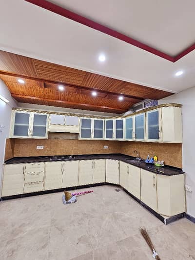 10 Separate Gate BASEMENT Available For Rent In G13/2