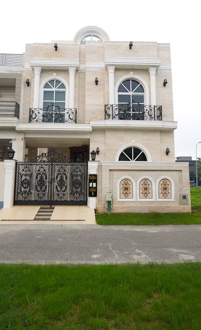 5 Marla Brand New Modern Design Lavish House For Sale In Park View City Lahore | For Discounted Price And Original Pictures Download The App "Signature Lands".