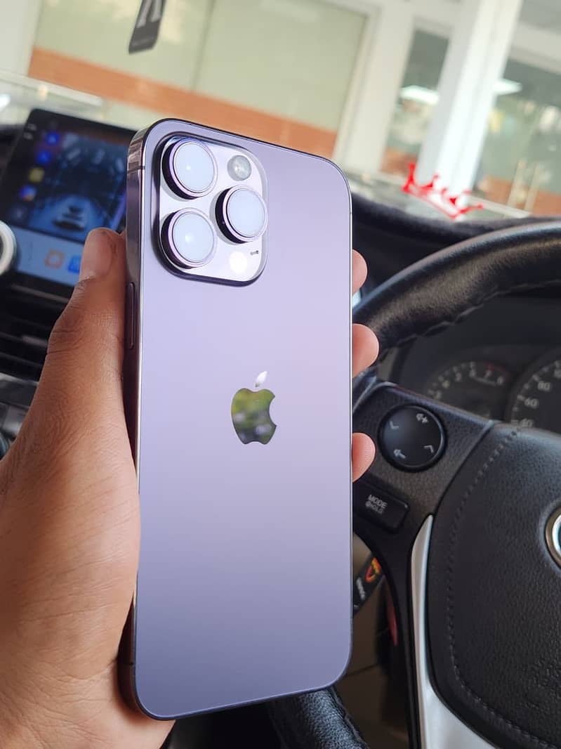 Apple iPhone 14 Pro Max 0