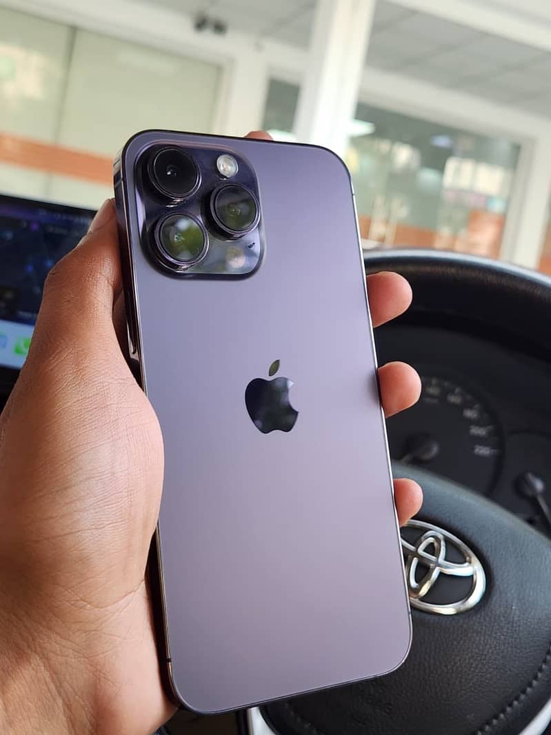 Apple iPhone 14 Pro Max 1
