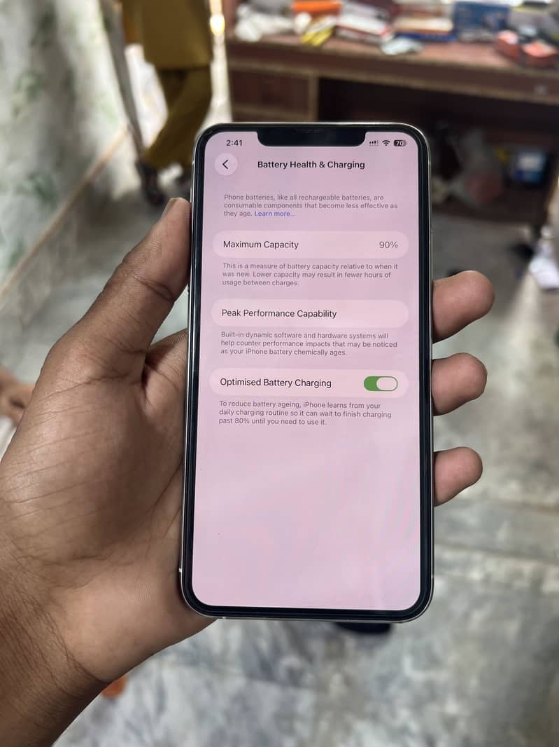 Apple iPhone 11 Pro Max 2