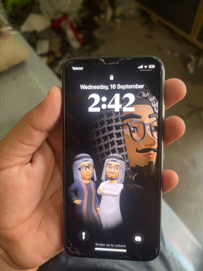 Apple iPhone X 4