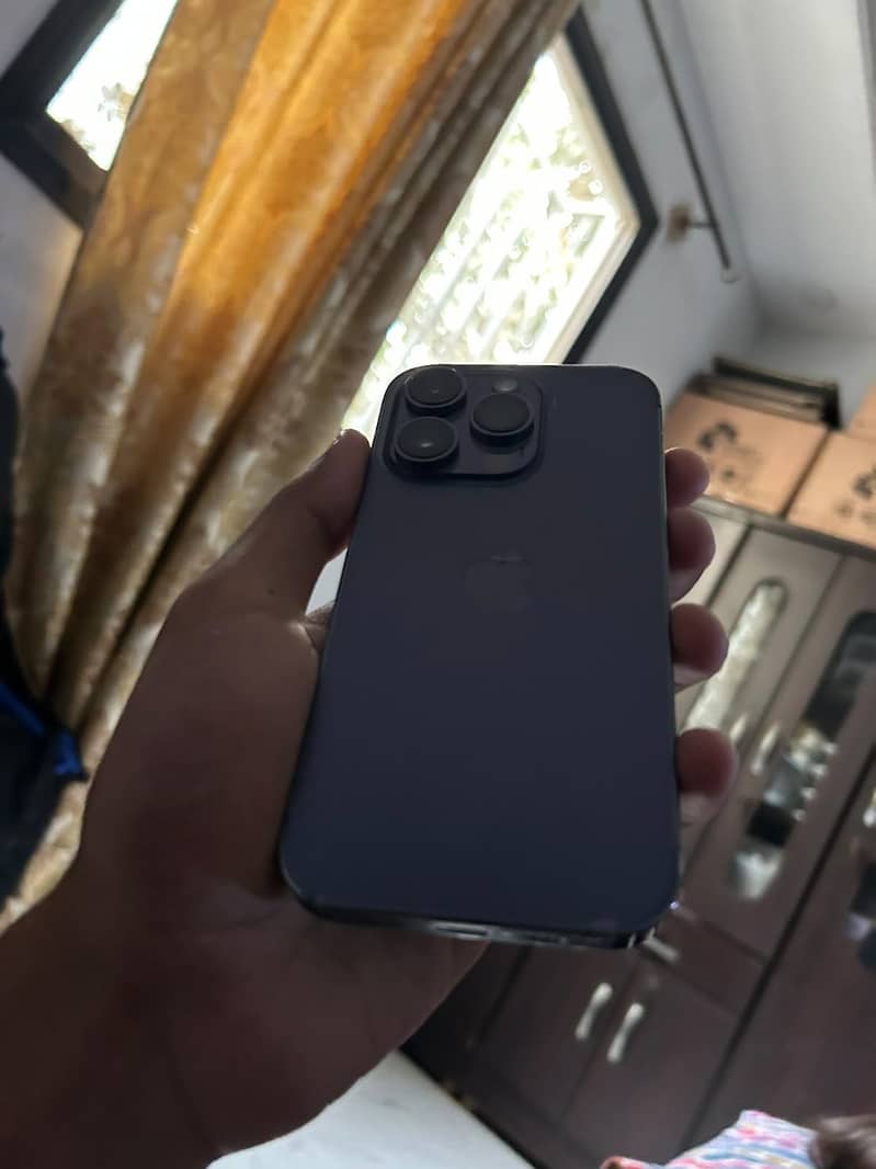 Apple iPhone 14 Pro 1