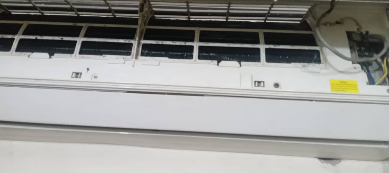 Gree  split unit 1 ton 1