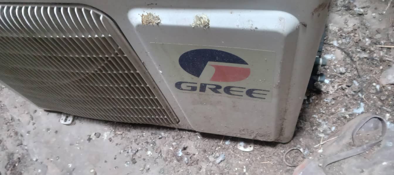 Gree  split unit 1 ton 2
