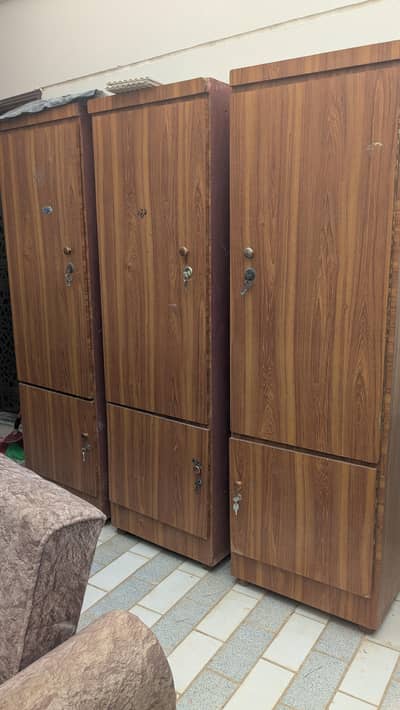 Chipboard 3 doors wardrobe