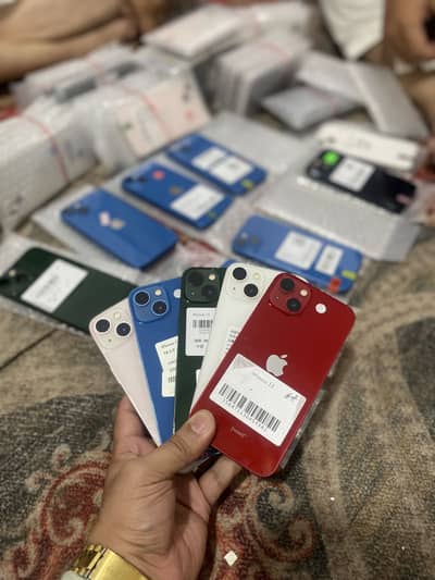Apple iPhone 13