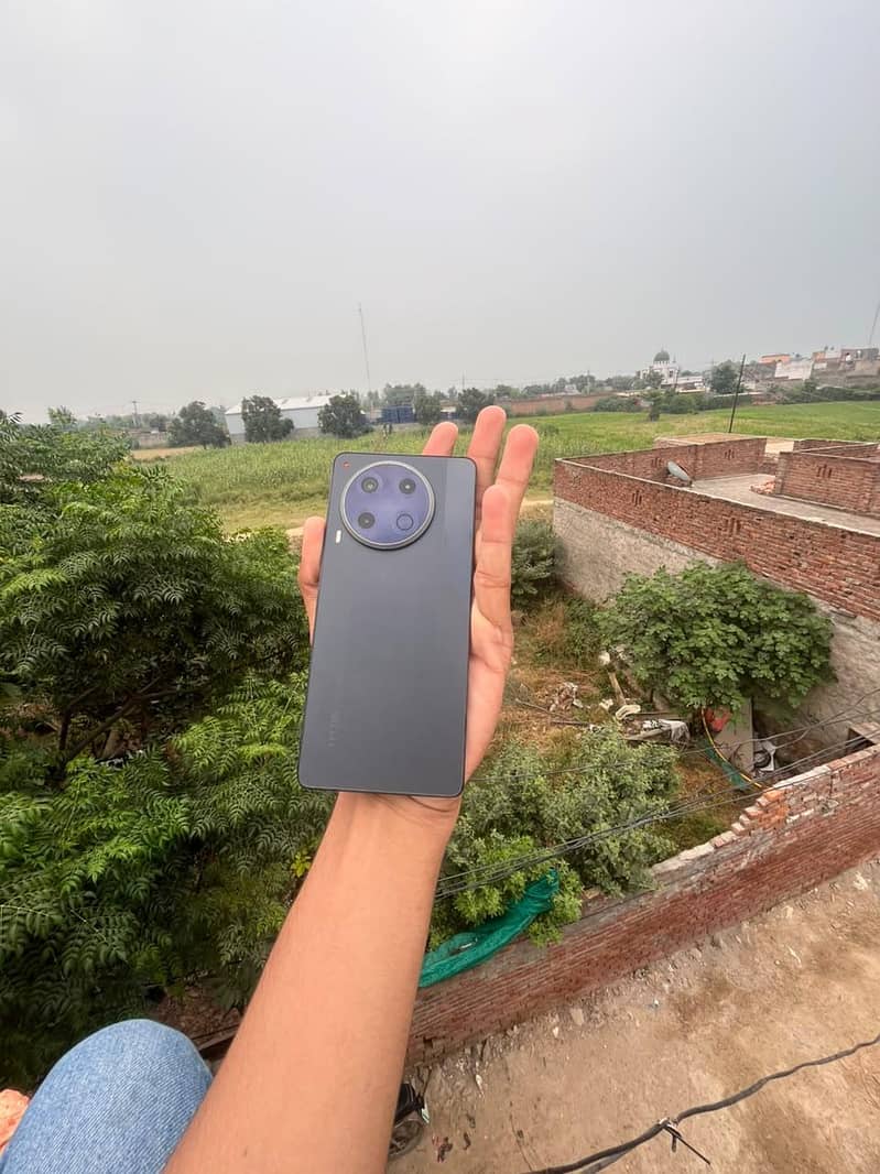 Tecno CAMON 30 5
