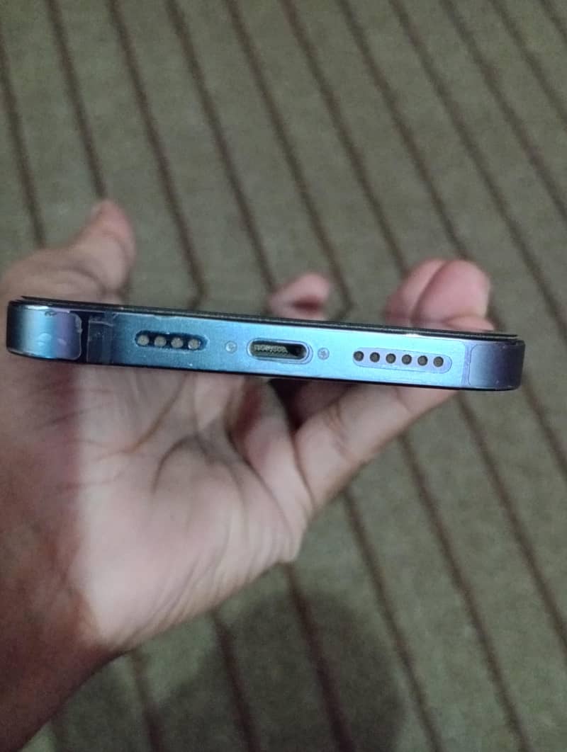 Apple iPhone 13 Pro Max 4