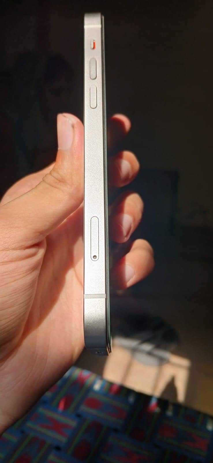 Apple iPhone 12 4