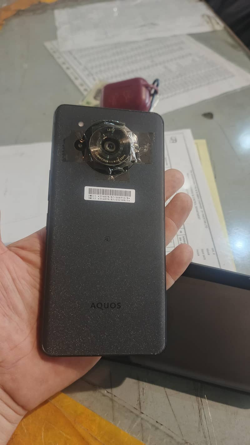 Sharp Aquos Sense7 plus 1