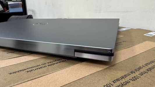 Dell Precision 5760 Mobile Workstation - Core i7 11th Gen / 16GB / 512