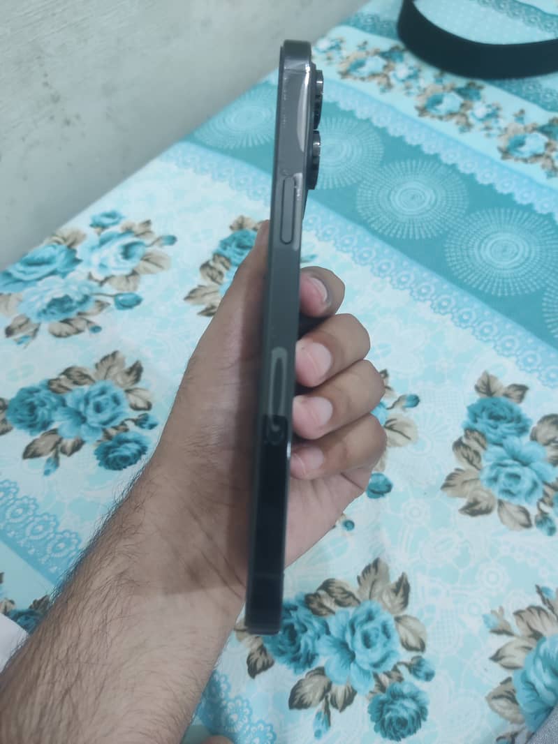 Apple iPhone 14 Pro Max 6