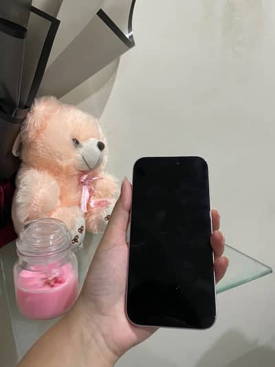 Apple iPhone 15 Pink