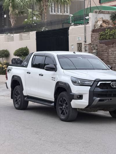 Toyota Hilux 2023