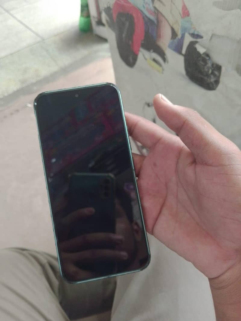 Tecno spark 40 pro 3