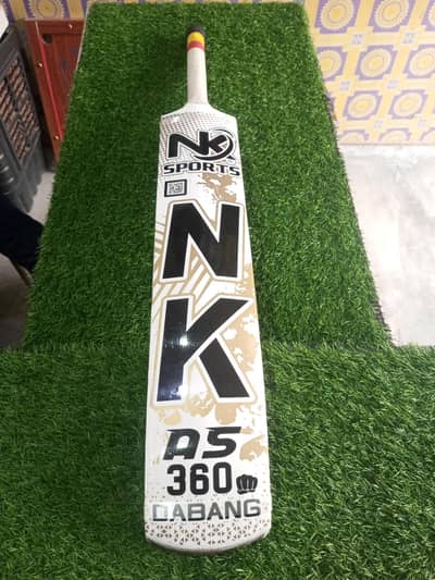 NK (Dragons) edition bat full original.