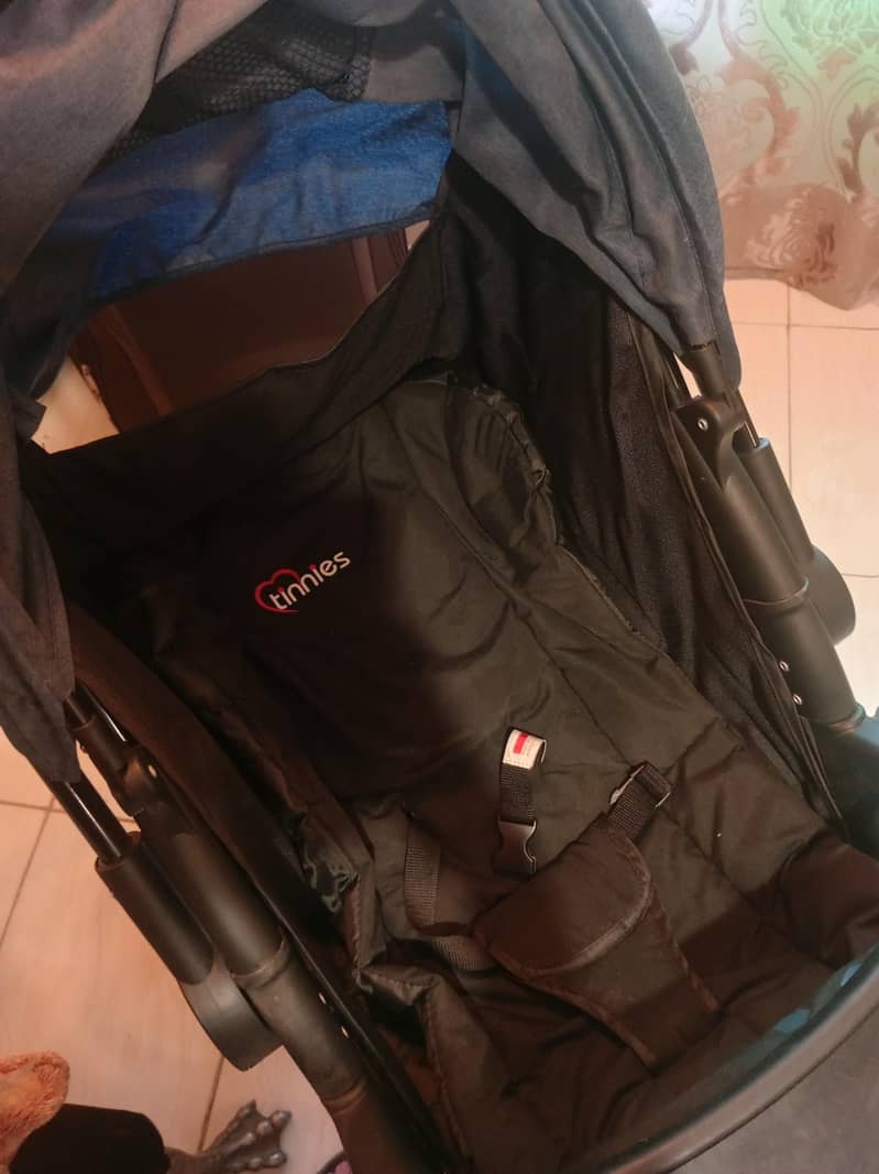 excellent condition pram 1