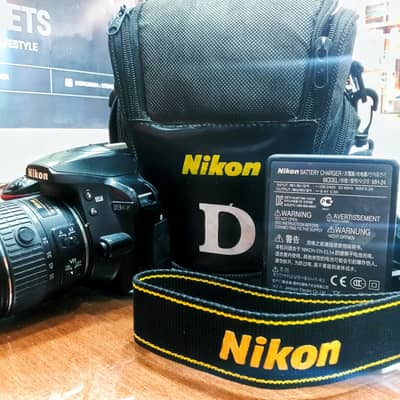 NIKON D3400 DSLR CAMERA WITH 18-55MM KIT LENS IN MINT CONDITION