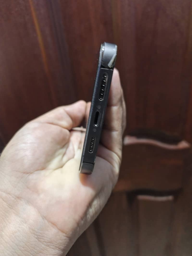 Apple iPhone 13 Pro Max 4