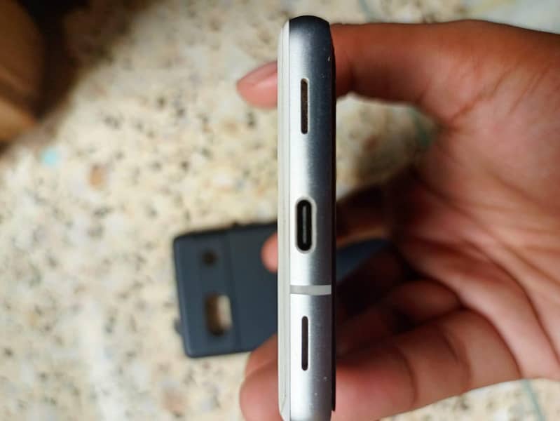 Google Pixel 7a 3
