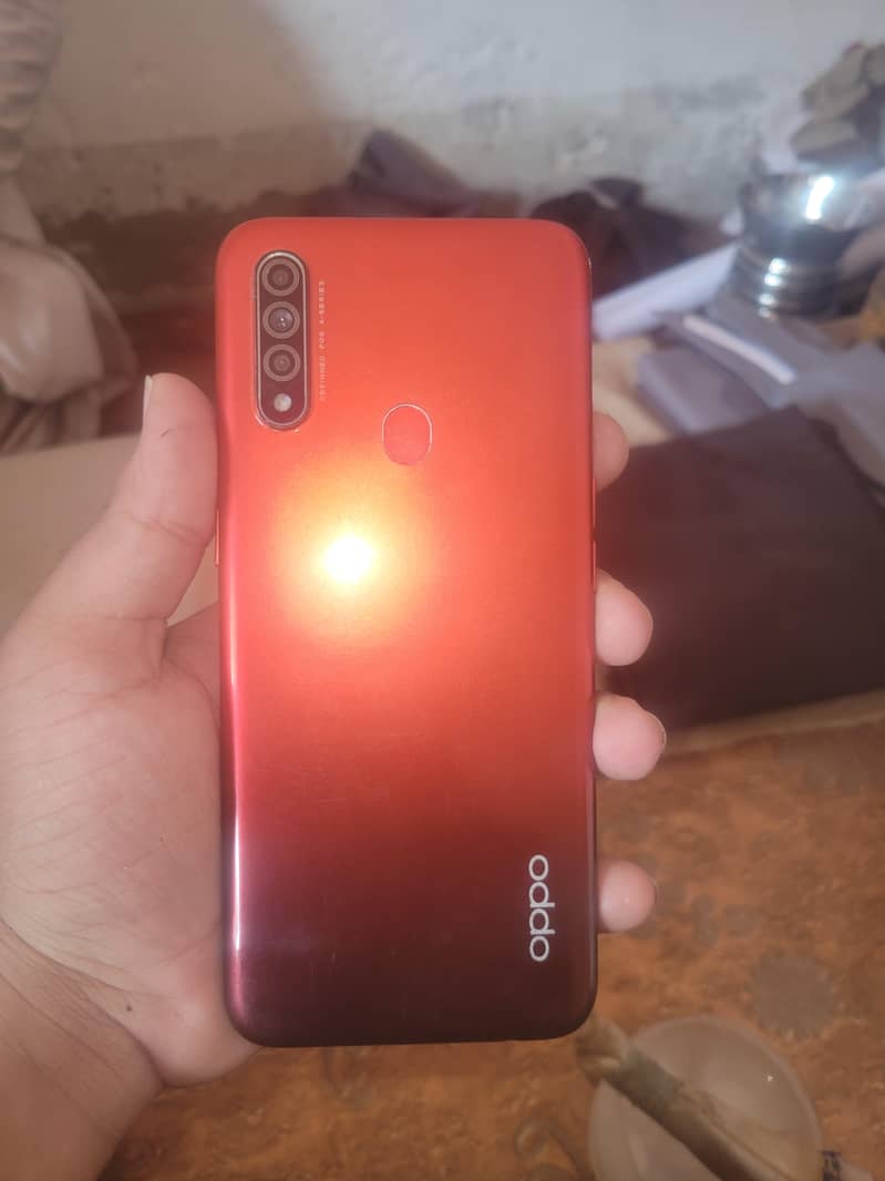 OPPO A31 0