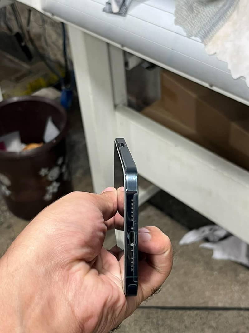 Apple iPhone 12 Pro Max 1