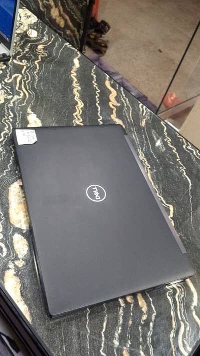Dell 7290 I5, 8th  8,256 With charger