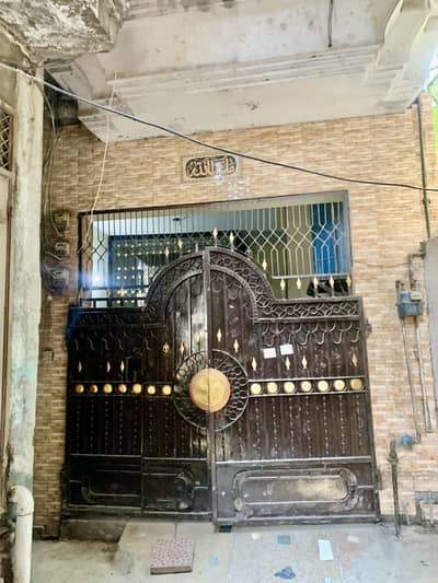 5 marla triple storey house for sale in samanbad near multan road