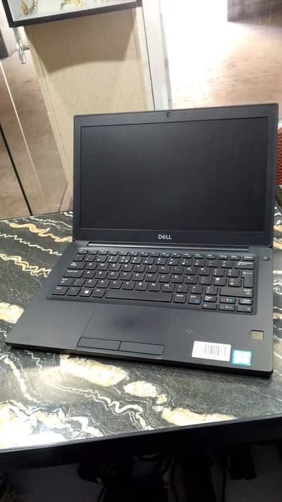 Dell 7290 I5, 8th  8,256 With charger