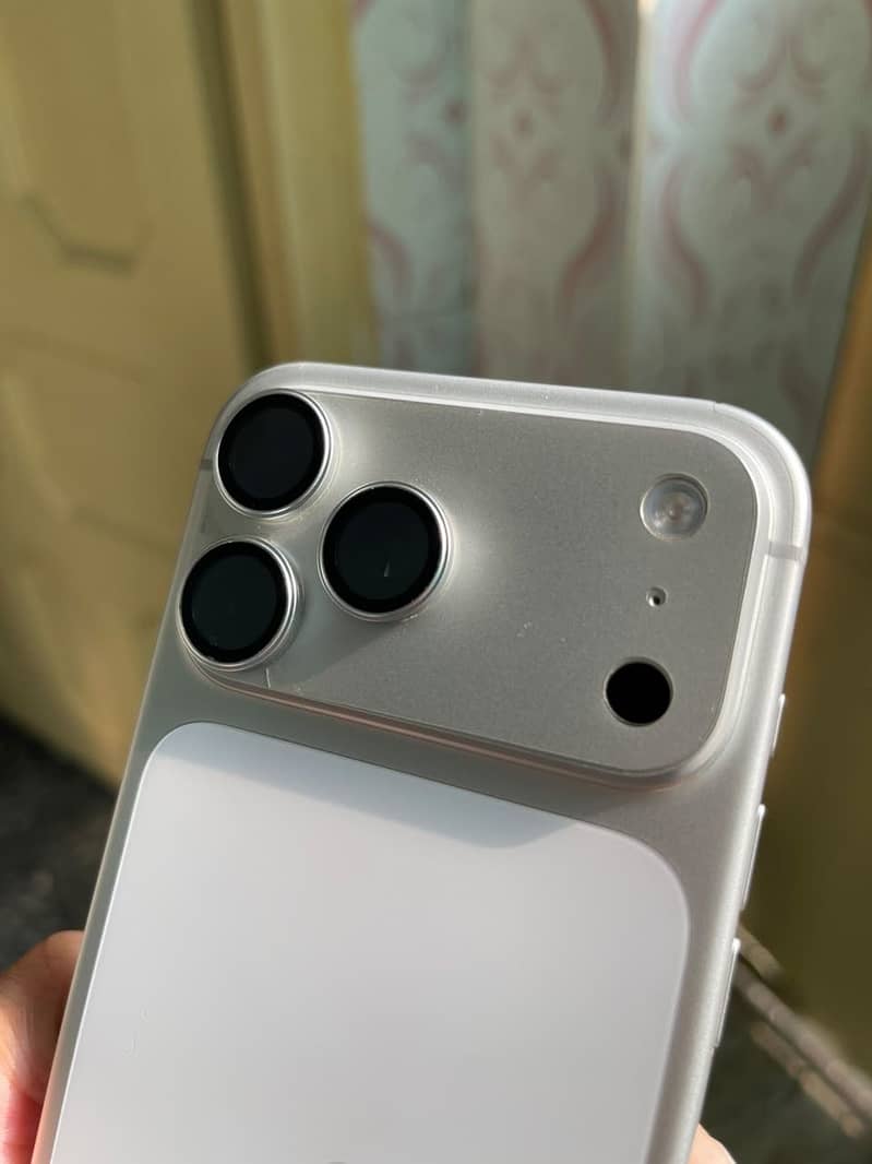 iPhone 17 pro max 2