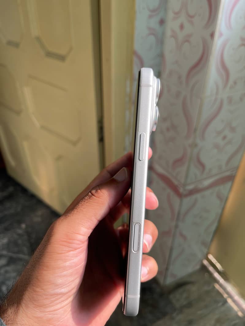 iPhone 17 pro max 5
