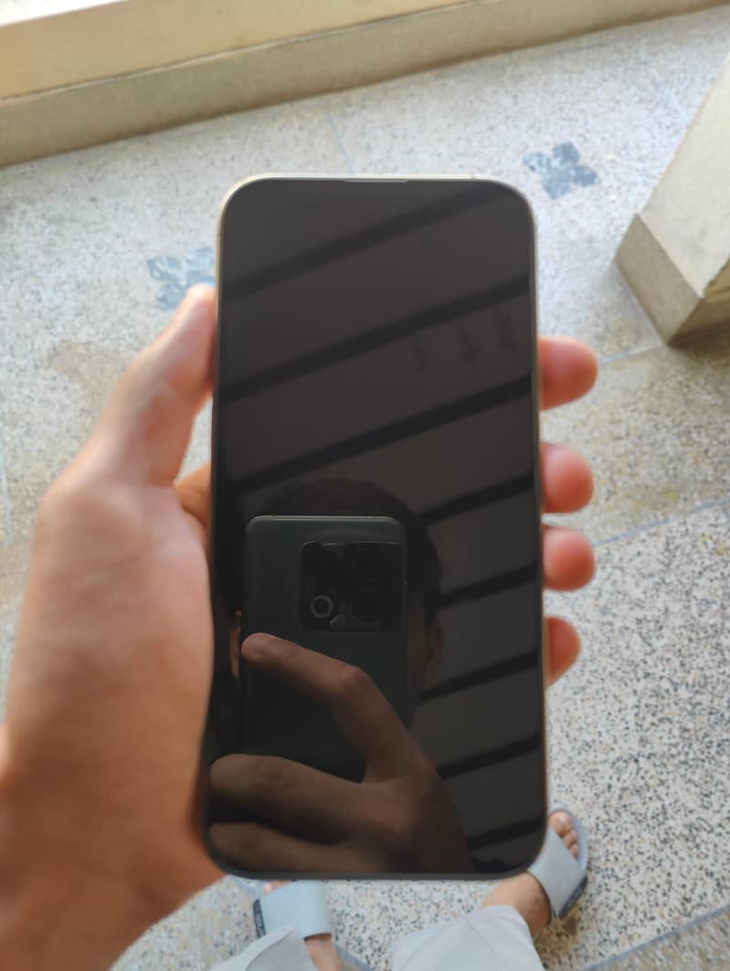Apple iPhone 16 Pro Max 5