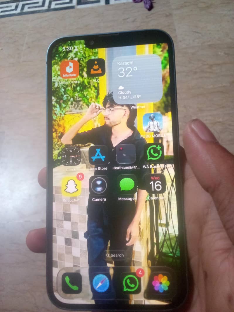 Apple iPhone 13 3