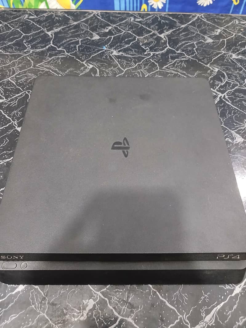 ps4 slim 4