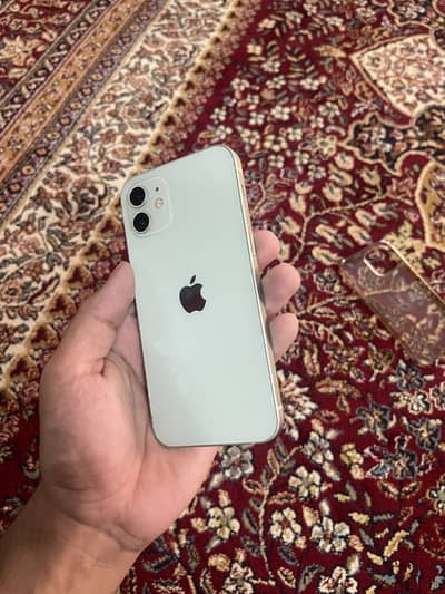 Apple iPhone 12