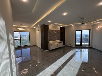 Luxury 2 Bed With Lake Views | Gated Community Flat For Rent