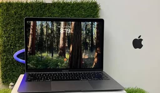 MacBook Air Core i7 |8GB RAM | 500 GB SSD | Excellent Condition