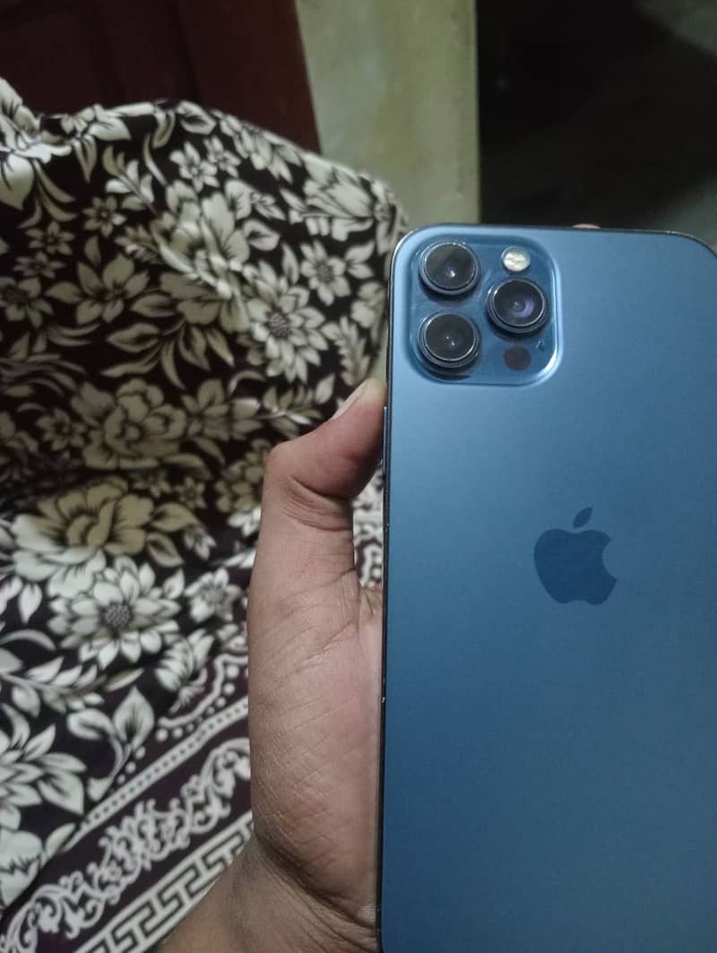 Apple iPhone 12 Pro Max 2