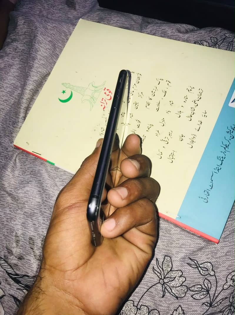Apple iPhone 8 7