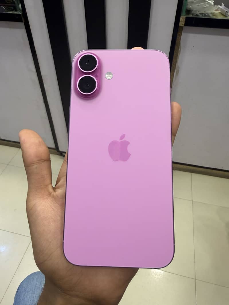 Apple iPhone 16 Plus 7