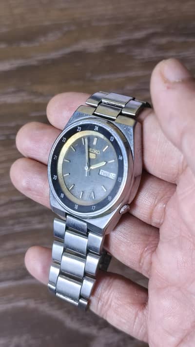 SEIKO 5 AUTOMATIC | Black Sports Dial Watch | Stainless Steel Bracelet