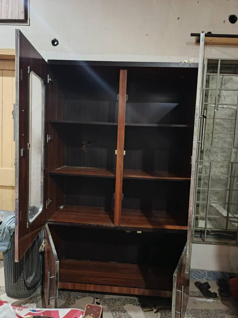 wardrobe&showcase 1