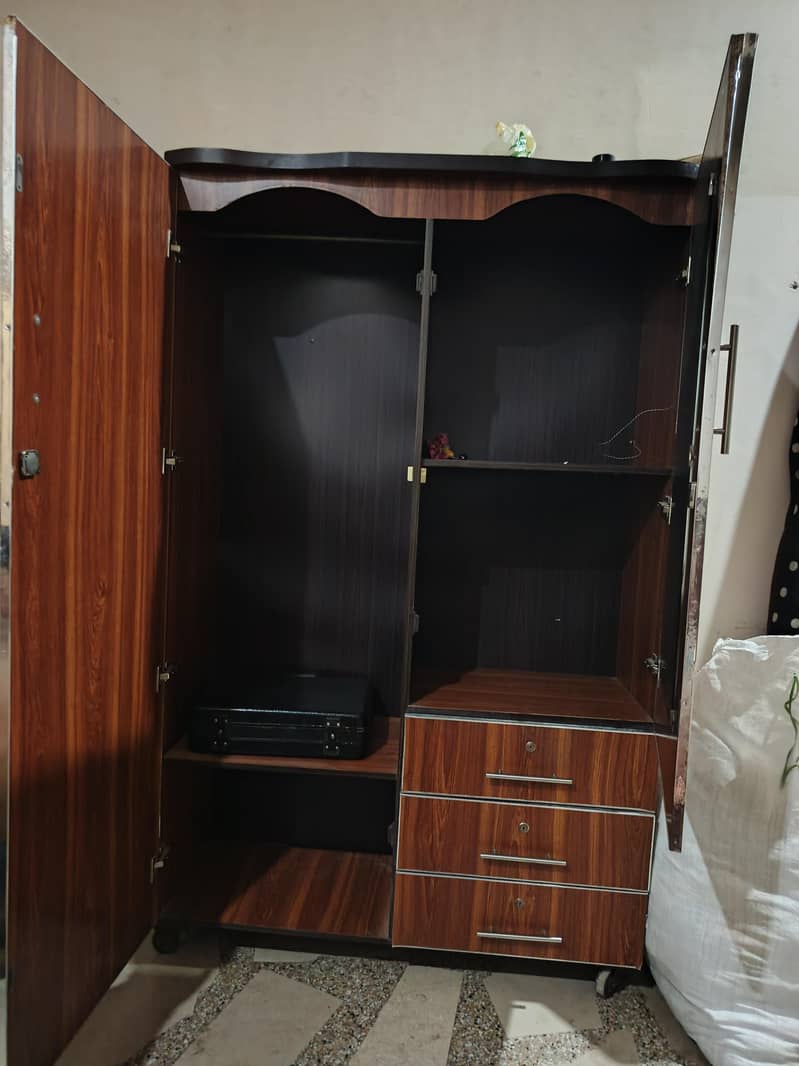 wardrobe&showcase 3