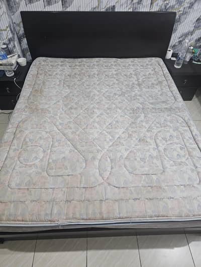 Master MolyFoam Plus Queen 2 Size Mattress (Used)