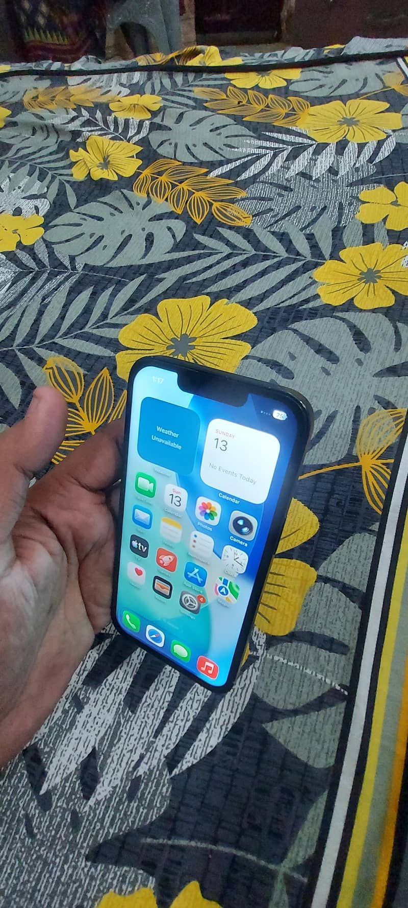 Apple iPhone 13 3