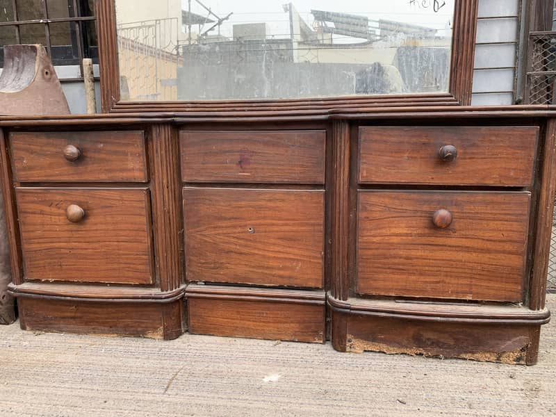Dressing table 1