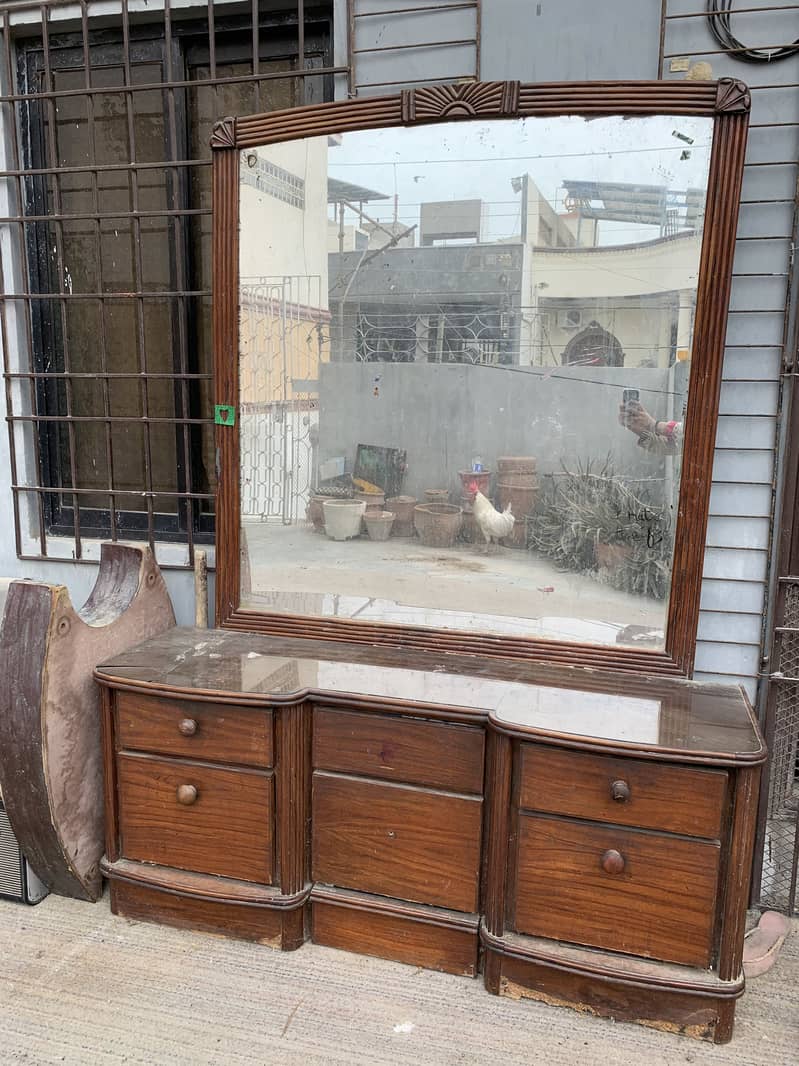 Dressing table 2