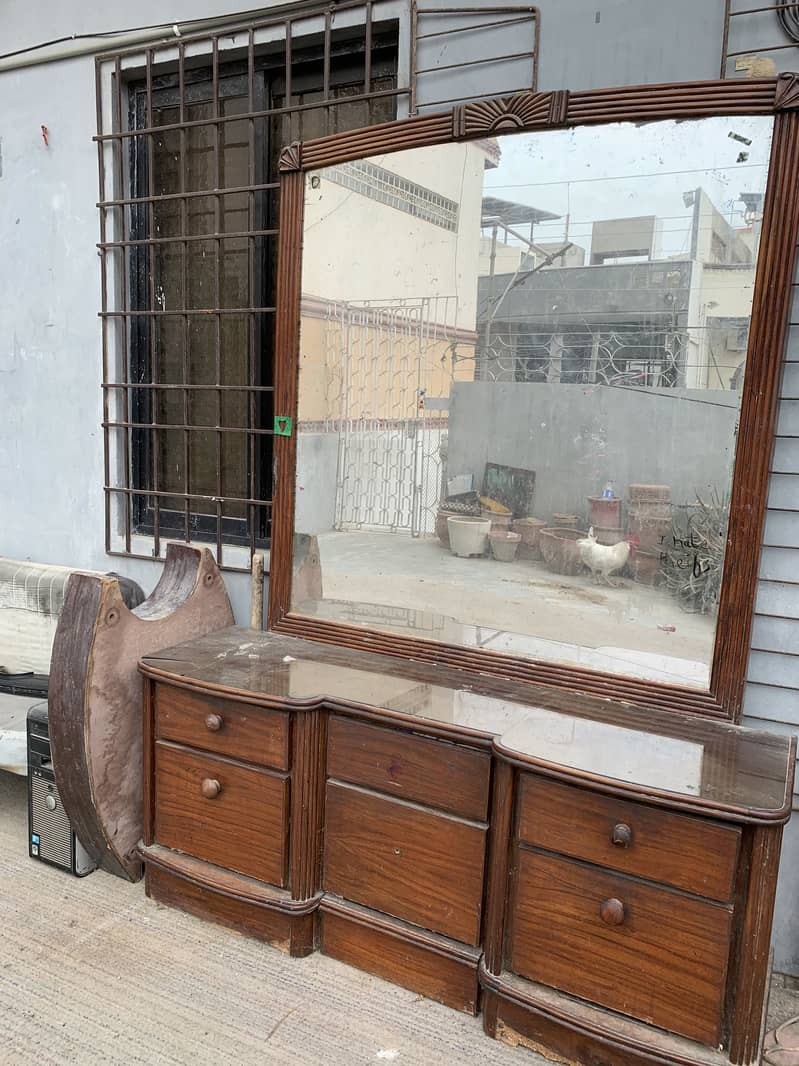 Dressing table 3
